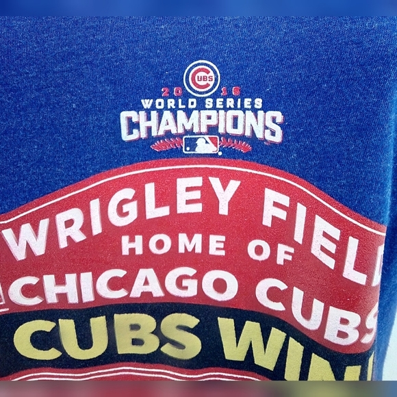 47 CHICAGO CUBS 2016 Champions Wrigley Field CUBS WIN  MLB 100% Cotton Medium - Picture 2 of 11